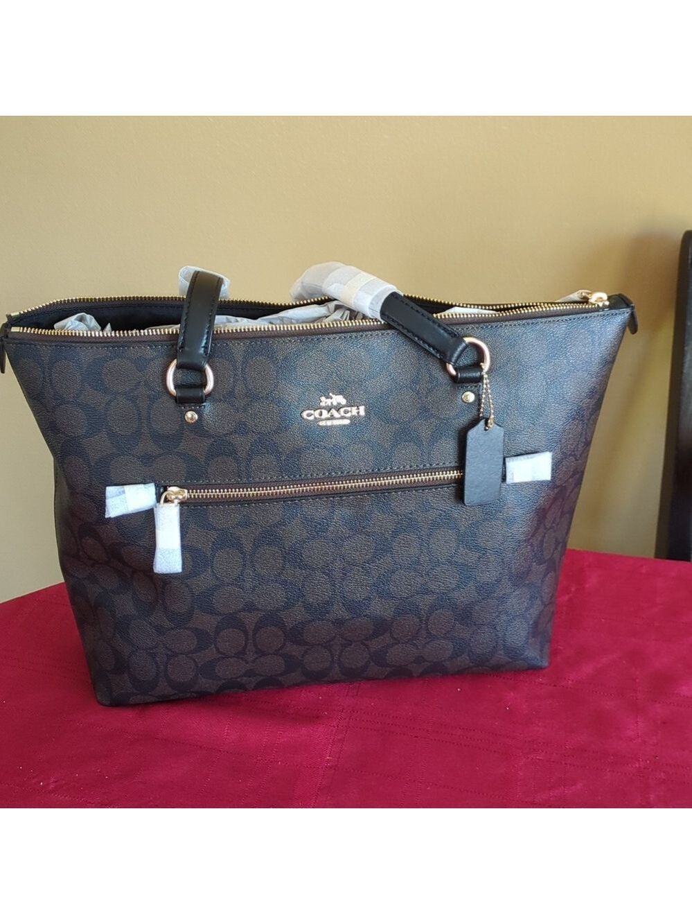 NWT Coach Purse Gallery Tote Signature Canvas/brown color - Picture 5 of 14